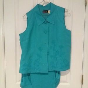 Two piece capris outfit